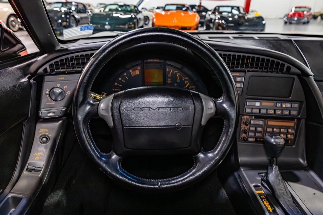 1990 Chevrolet Corvette C4 - Image 13 of 31