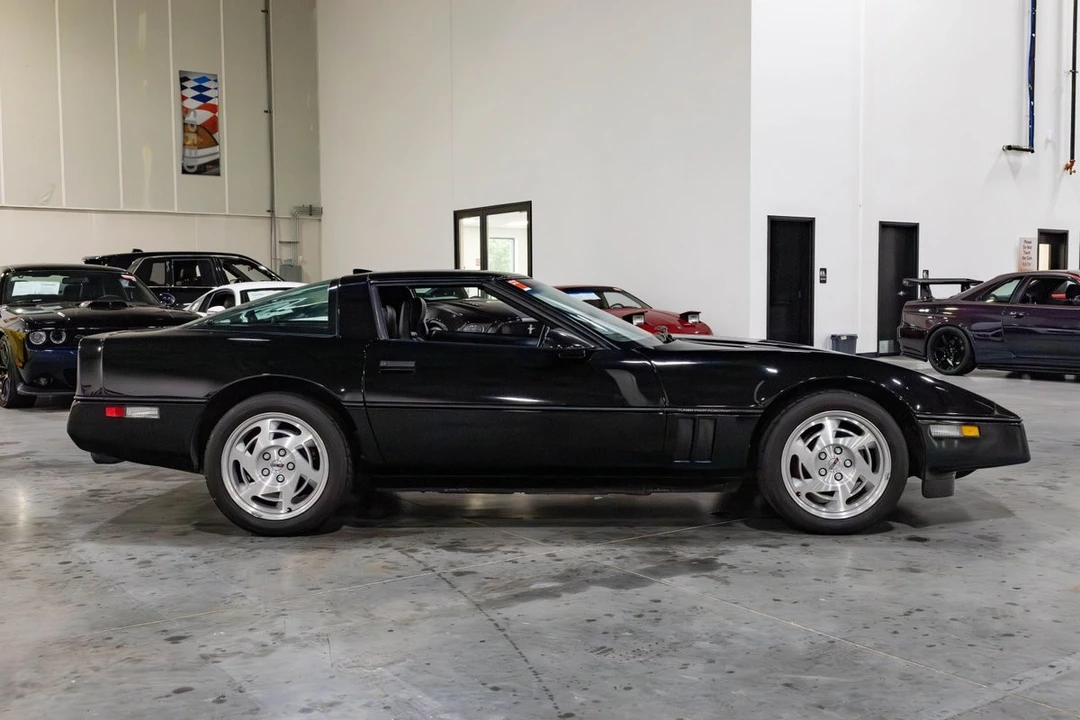 1990 Chevrolet Corvette C4 - Image 7 of 31