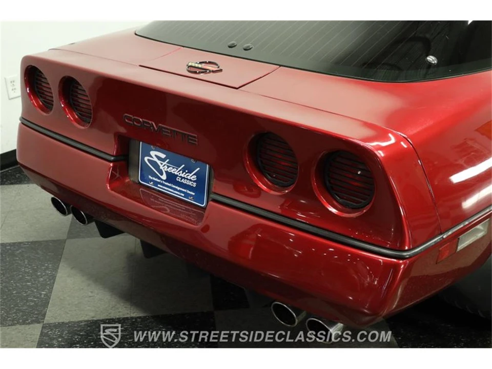 1990 Chevrolet Corvette C4 - Image 25 of 31