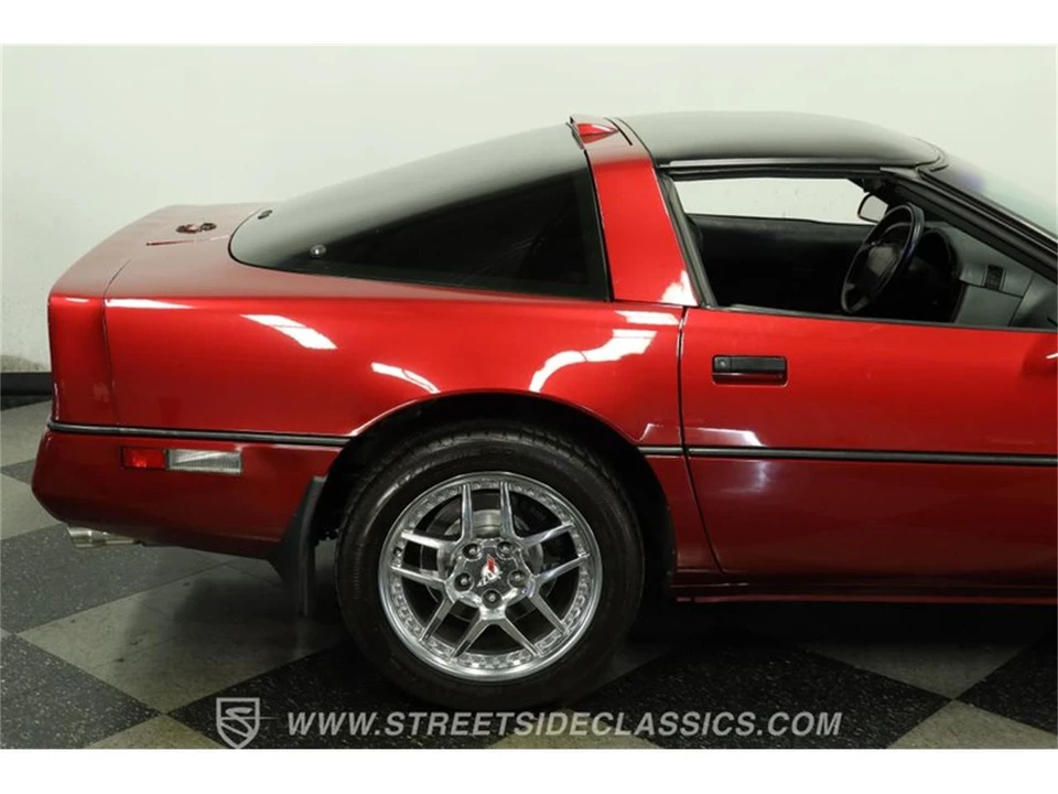 1990 Chevrolet Corvette C4 - Image 28 of 31