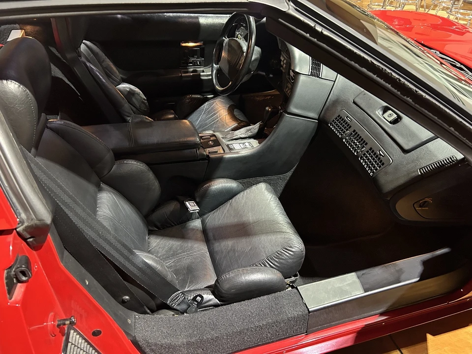 1990 Chevrolet Corvette C4 - Image 16 of 28