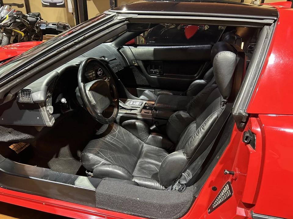 1990 Chevrolet Corvette C4 - Image 13 of 28