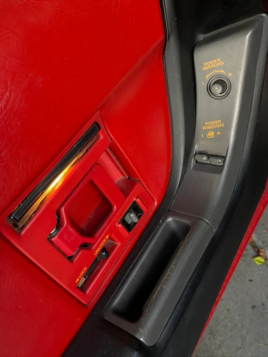 1990 Chevrolet Corvette C4 - Image 12 of 21