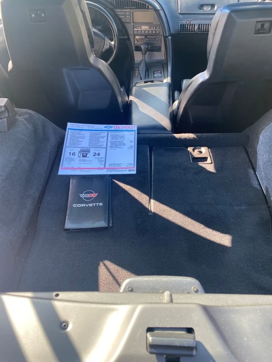 1990 Chevrolet Corvette C4 - Image 11 of 16