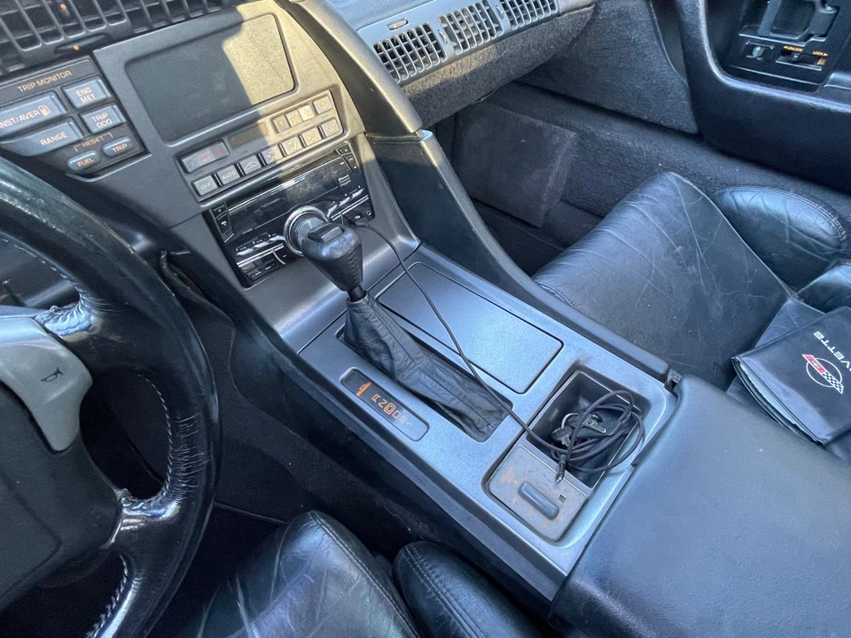 1990 Chevrolet Corvette C4 - Image 13 of 31