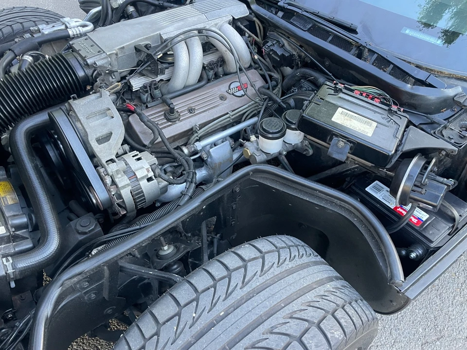 1990 Chevrolet Corvette C4 - Image 21 of 31