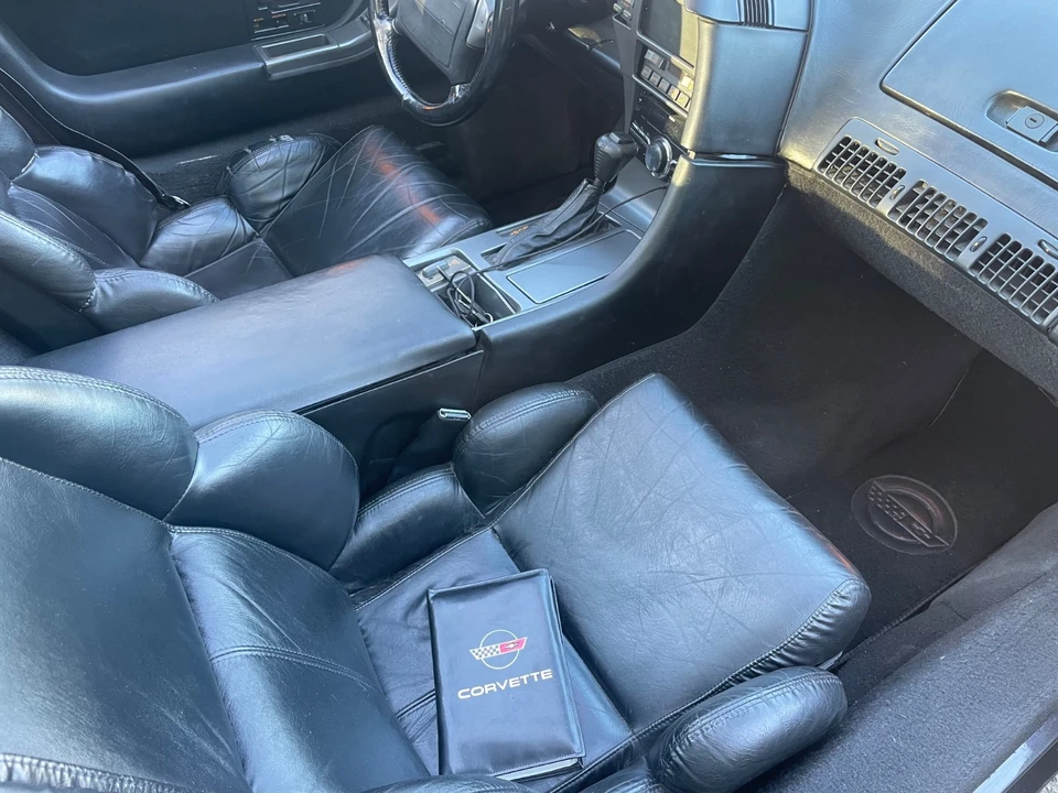 1990 Chevrolet Corvette C4 - Image 9 of 31