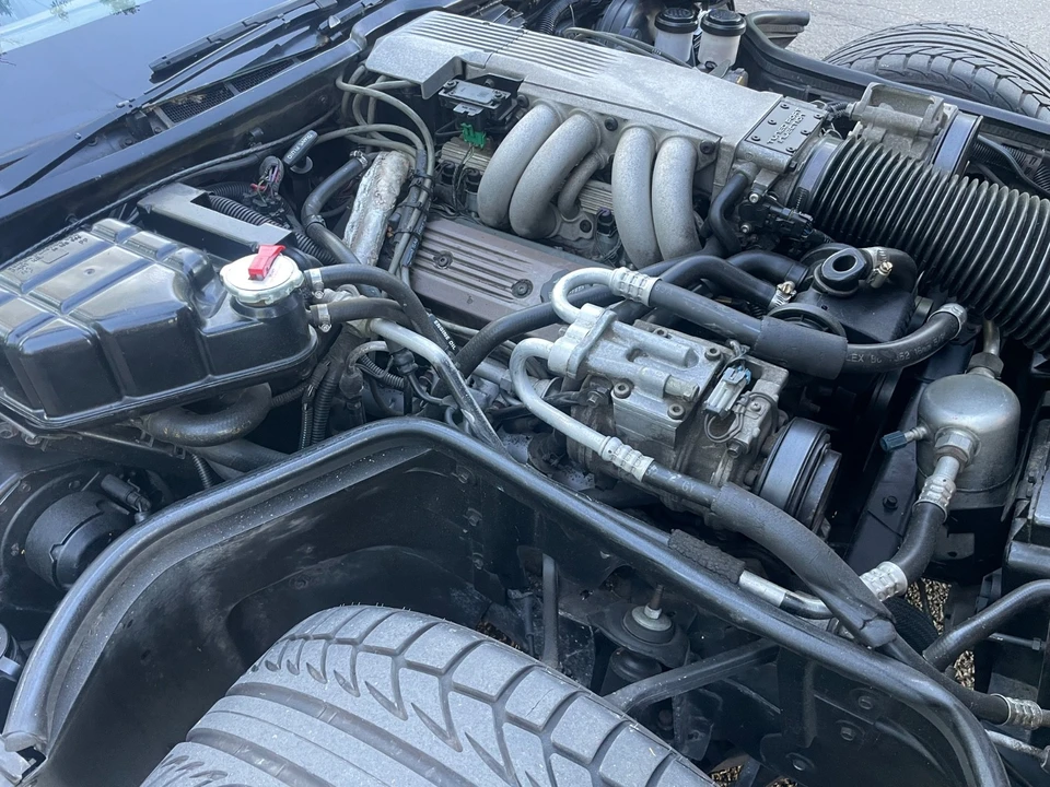 1990 Chevrolet Corvette C4 - Image 23 of 31