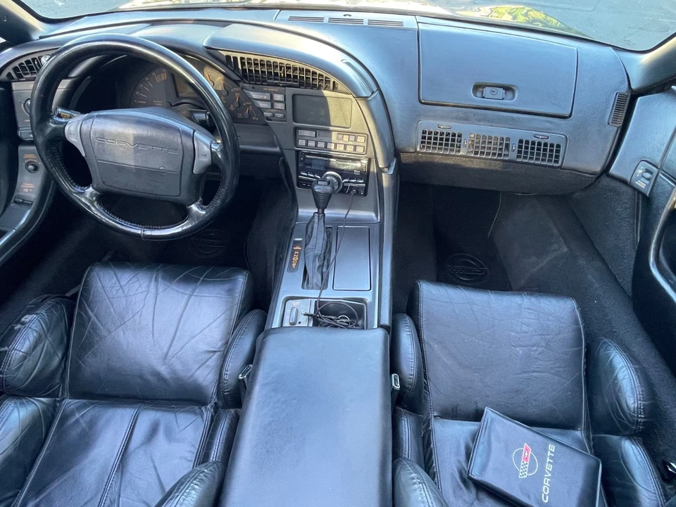 1990 Chevrolet Corvette C4 - Image 12 of 31