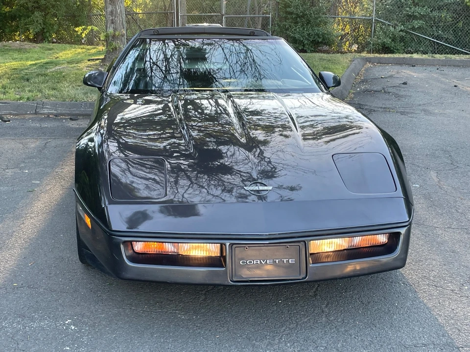 1990 Chevrolet Corvette C4 - Image 25 of 31