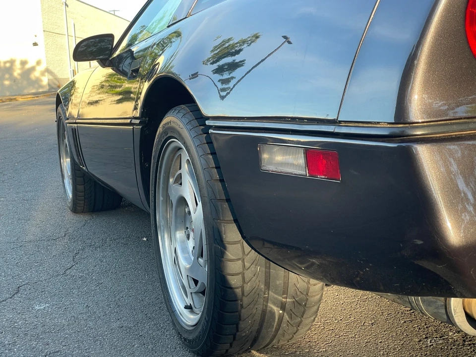 1990 Chevrolet Corvette C4 - Image 4 of 31