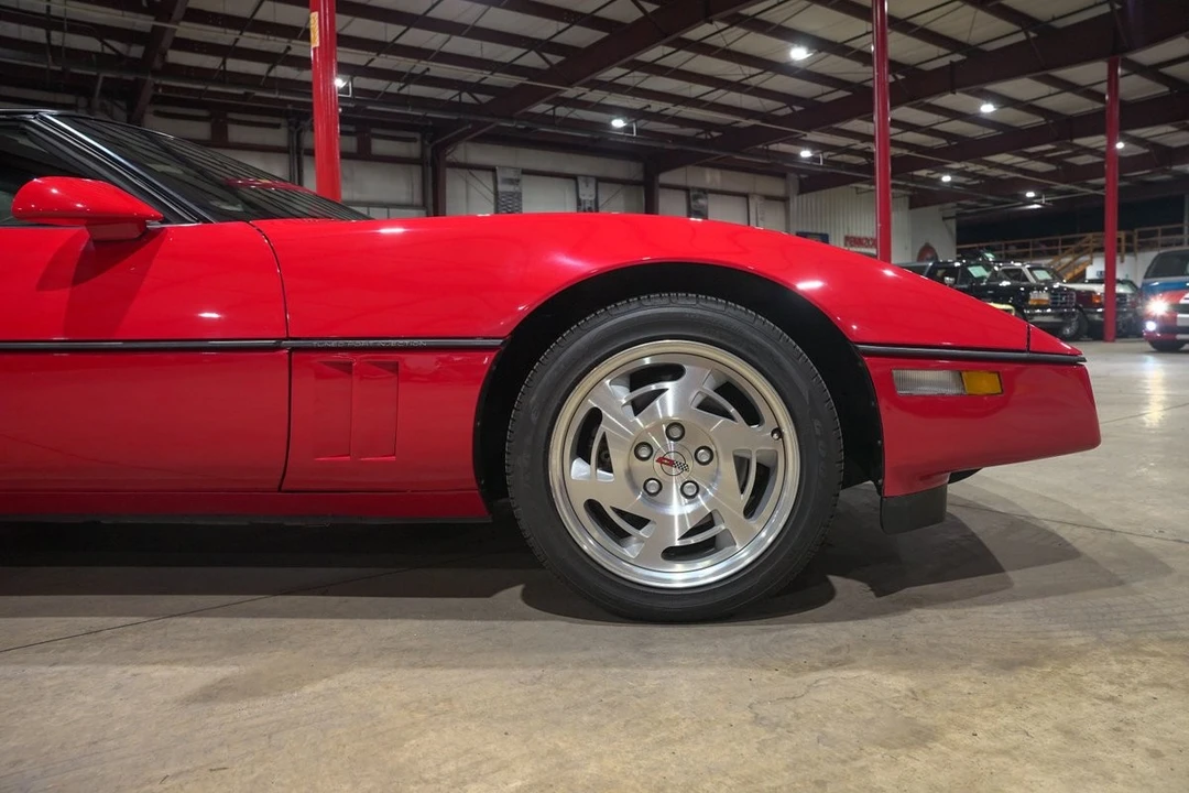 1990 Chevrolet Corvette C4 - Image 11 of 12