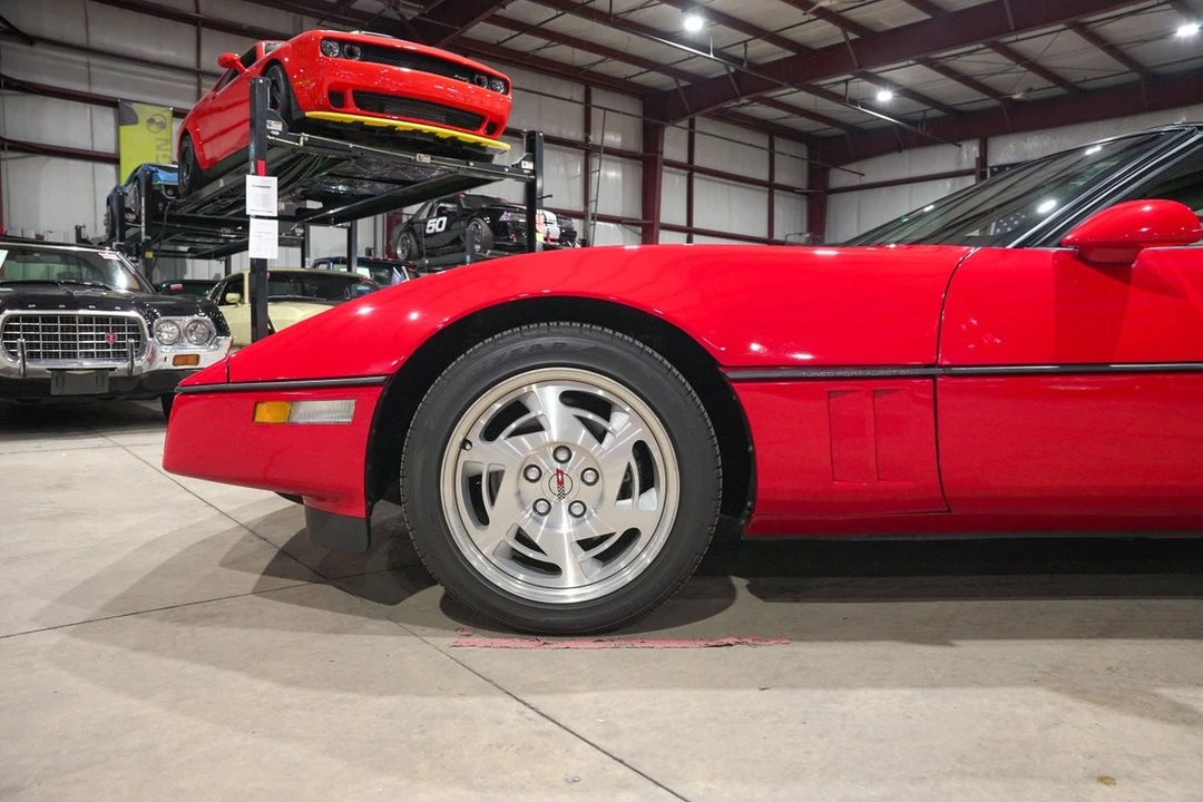 1990 Chevrolet Corvette - Image 3 of 31