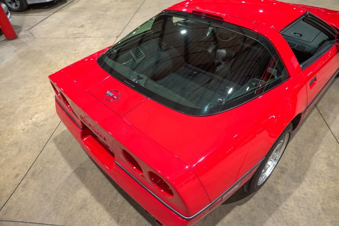 1990 Chevrolet Corvette - Image 24 of 31