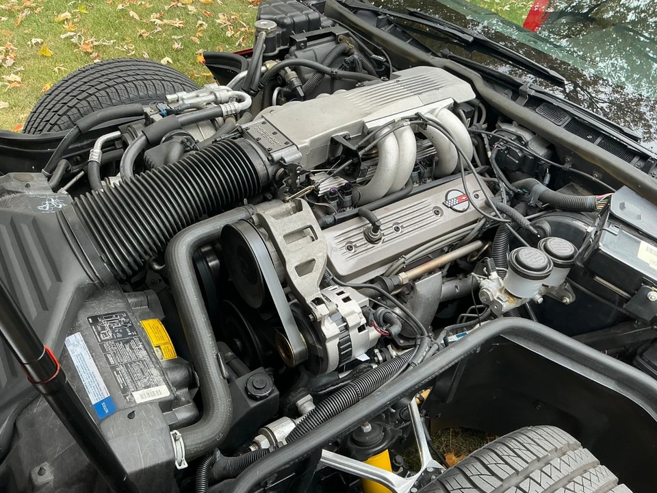 1990 Chevrolet Corvette C4 - Image 17 of 21