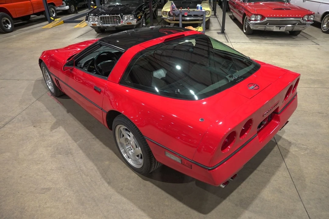 1990 Chevrolet Corvette - Image 16 of 31