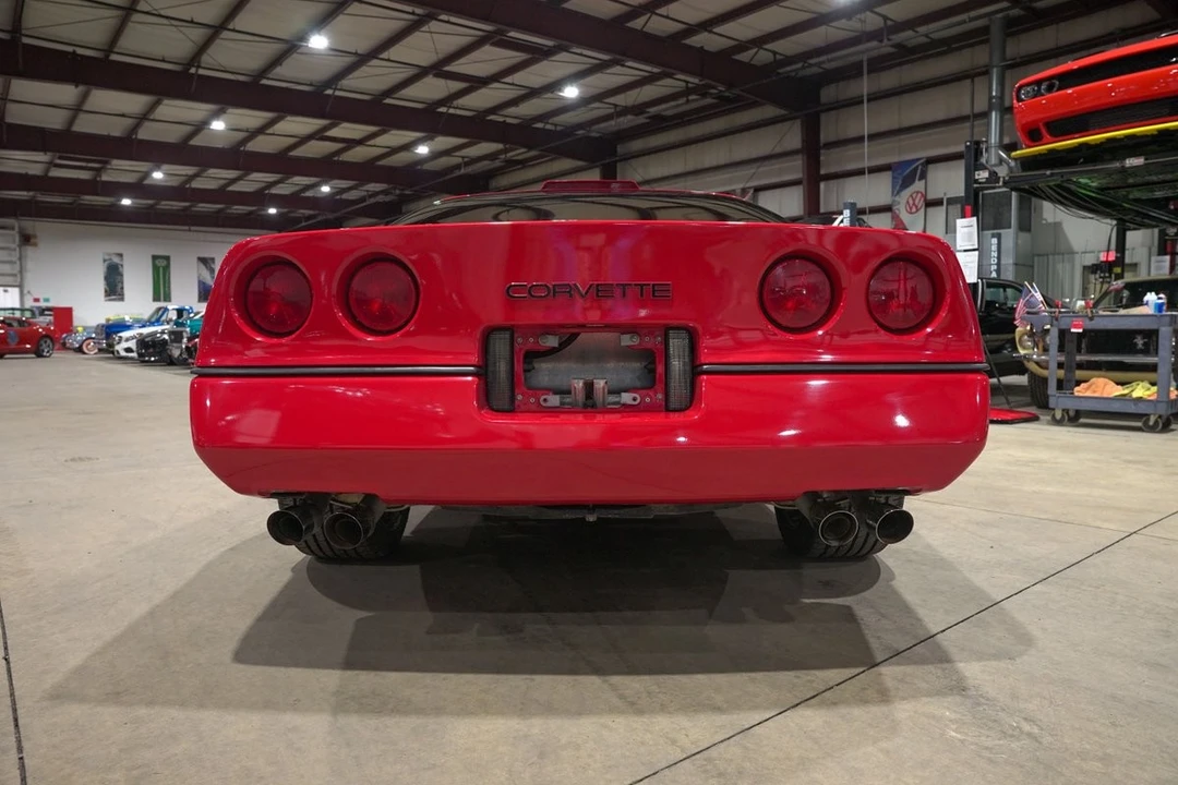 1990 Chevrolet Corvette - Image 7 of 31