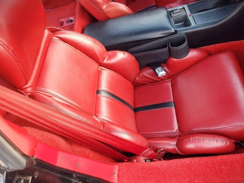 1990 Chevrolet Corvette C4 - Image 19 of 31
