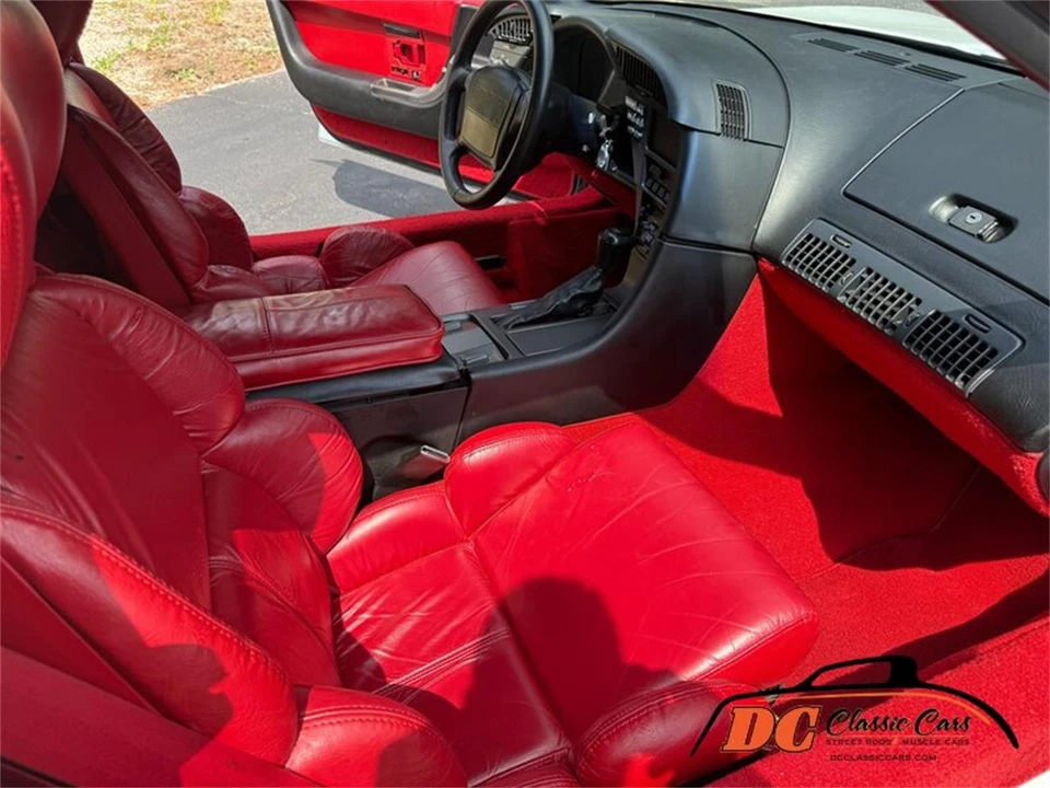 1990 Chevrolet Corvette C4 - Image 18 of 31