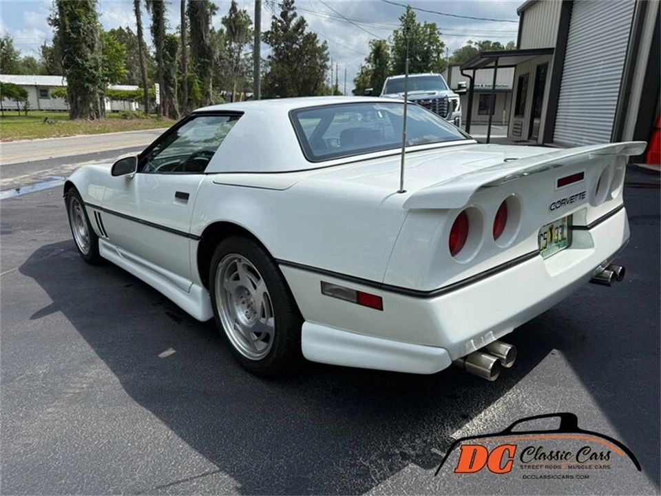 1990 Chevrolet Corvette C4 - Image 4 of 31