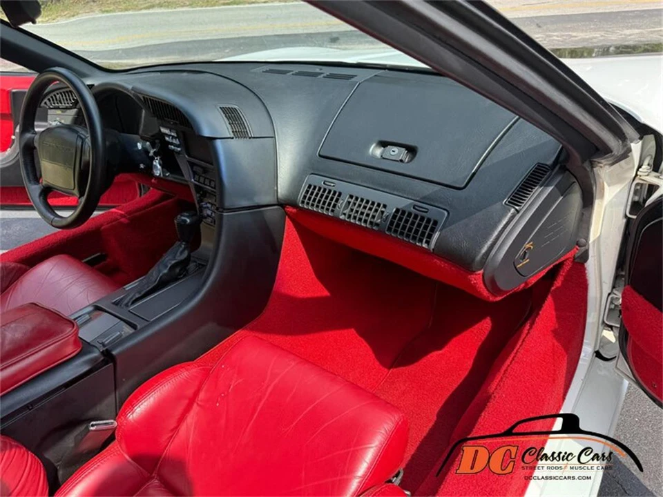 1990 Chevrolet Corvette C4 - Image 19 of 31