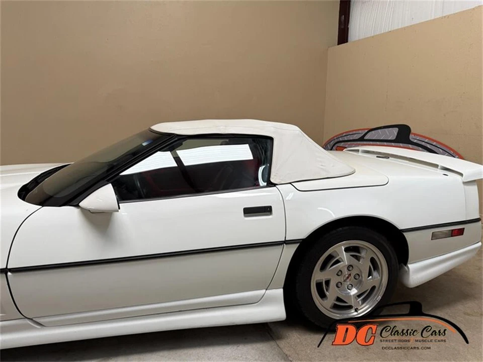 1990 Chevrolet Corvette C4 - Image 22 of 31