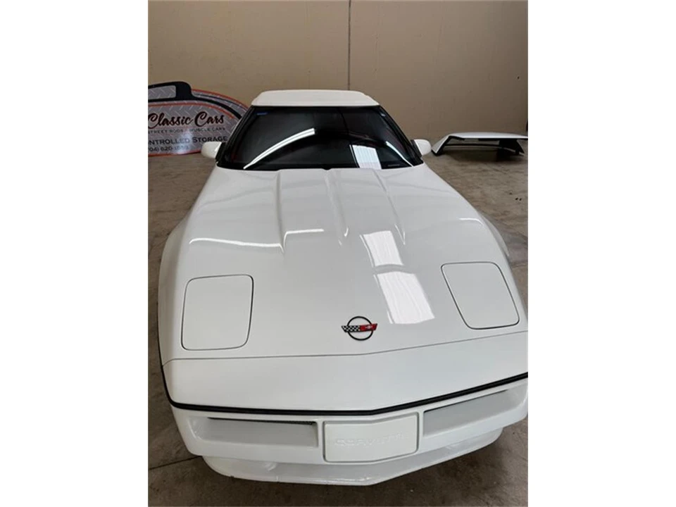 1990 Chevrolet Corvette C4 - Image 25 of 31