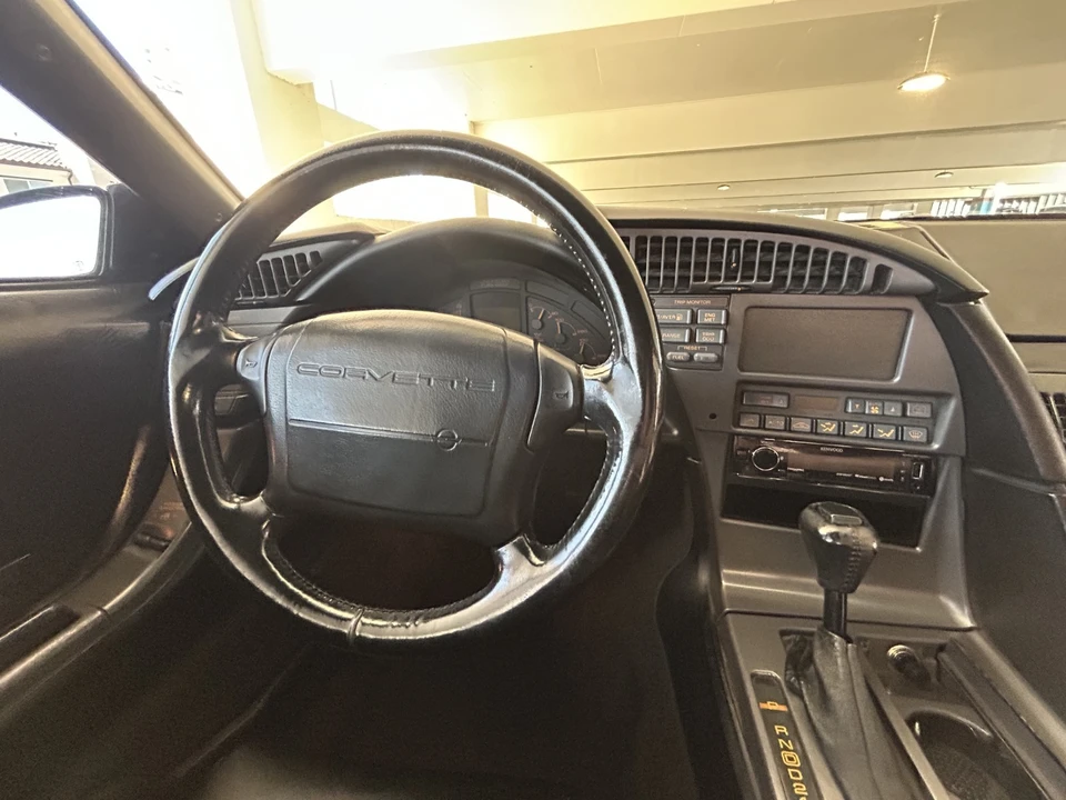 1990 Chevrolet Corvette C4 - Image 21 of 31