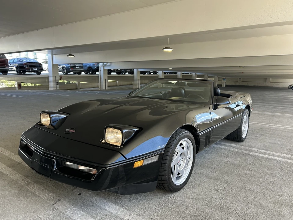 1990 Chevrolet Corvette C4 - Image 24 of 31