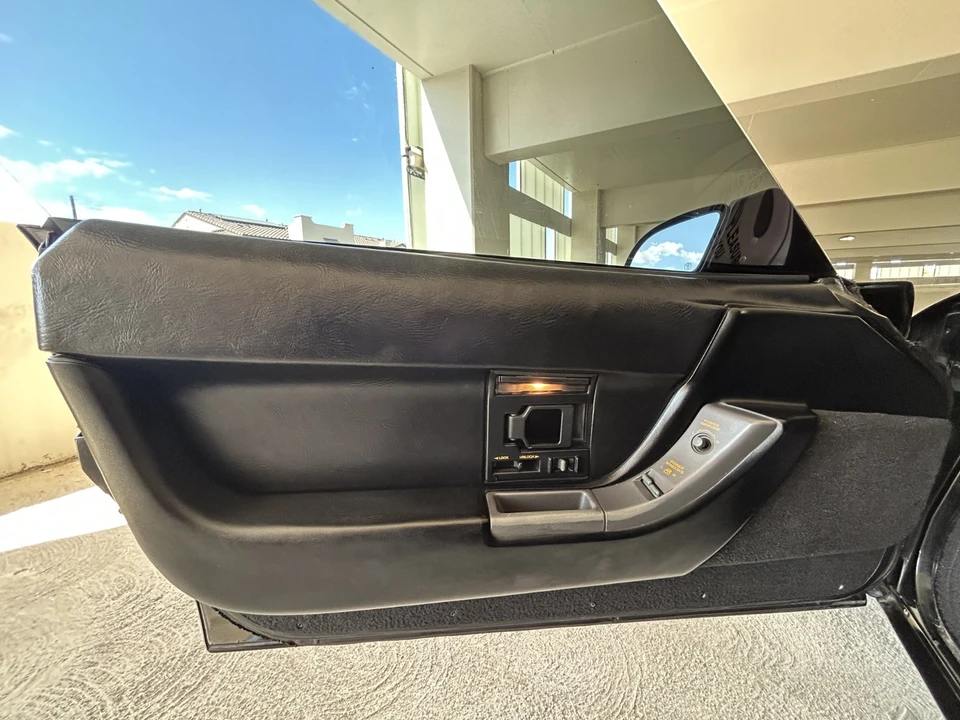 1990 Chevrolet Corvette C4 - Image 23 of 31