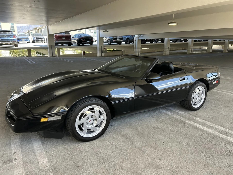 1990 Chevrolet Corvette C4 - Image 25 of 31