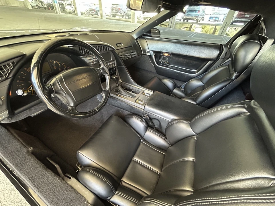 1990 Chevrolet Corvette C4 - Image 15 of 31