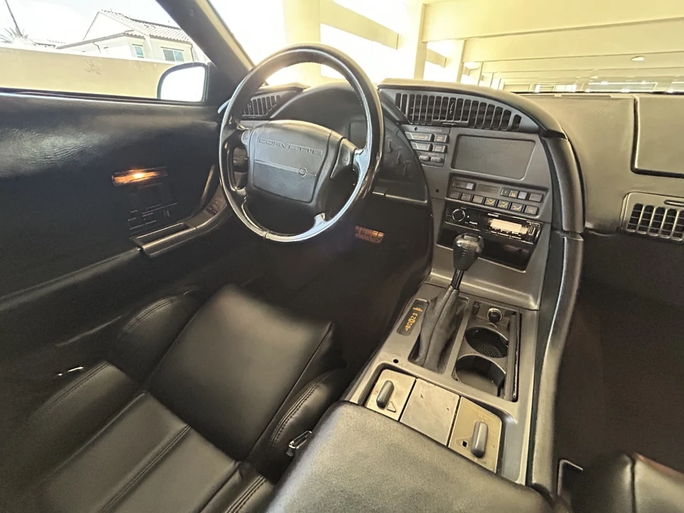 1990 Chevrolet Corvette C4 - Image 20 of 31