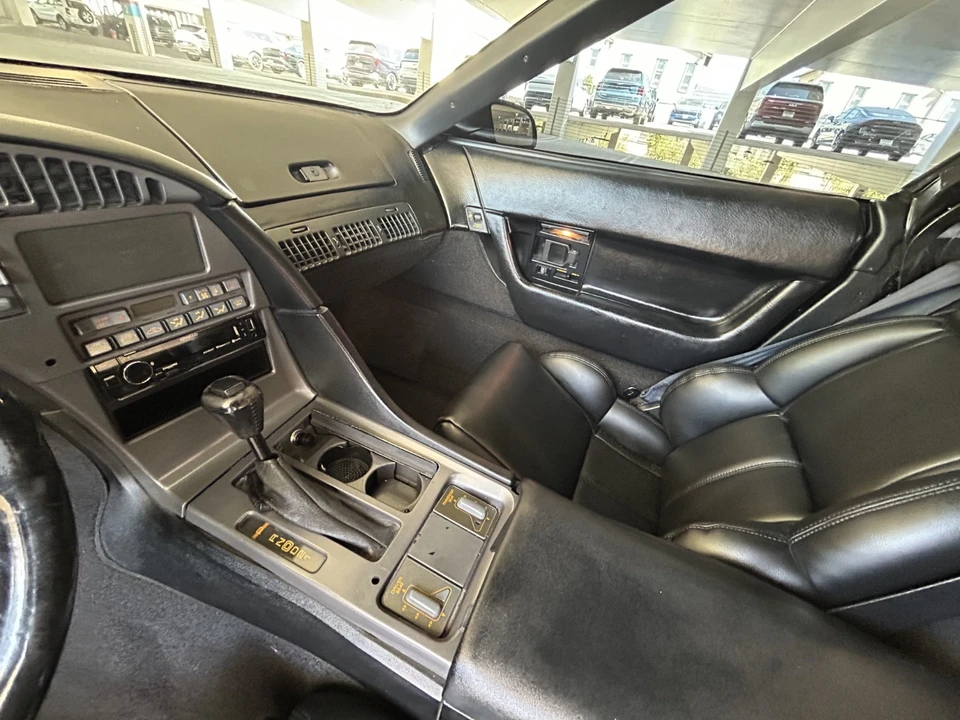 1990 Chevrolet Corvette C4 - Image 17 of 31