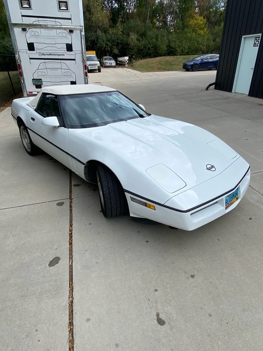 1990 Chevrolet Corvette C4 - Image 2 of 18
