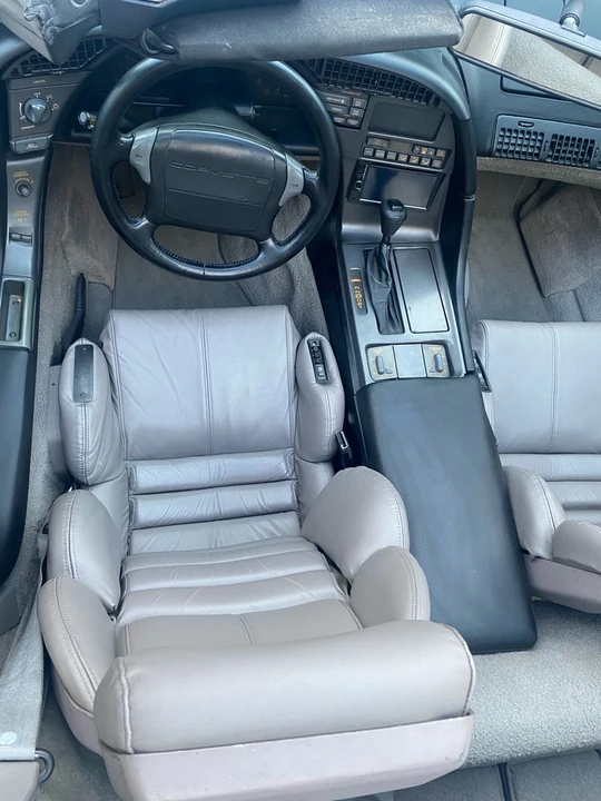 1990 Chevrolet Corvette C4 - Image 11 of 18