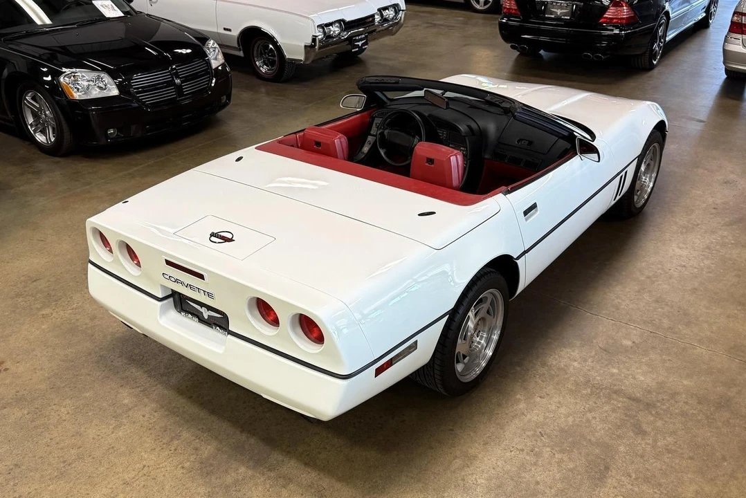1990 Chevrolet Corvette C4 - Image 29 of 31