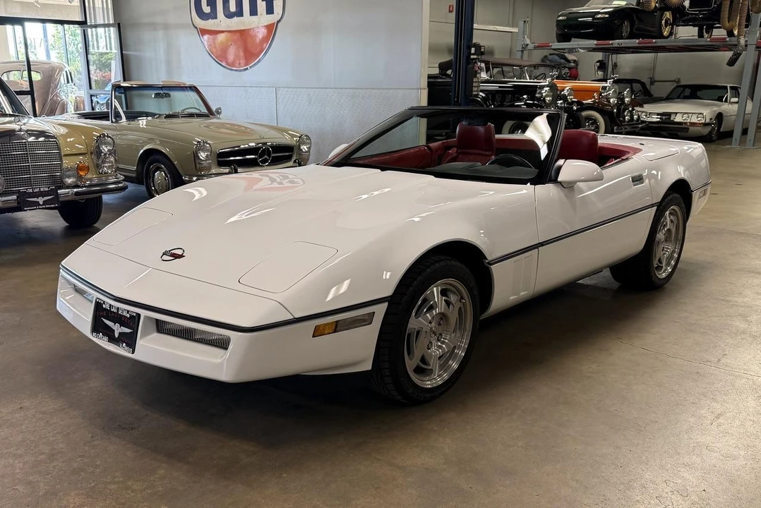 1990 Chevrolet Corvette C4 - Image 3 of 31