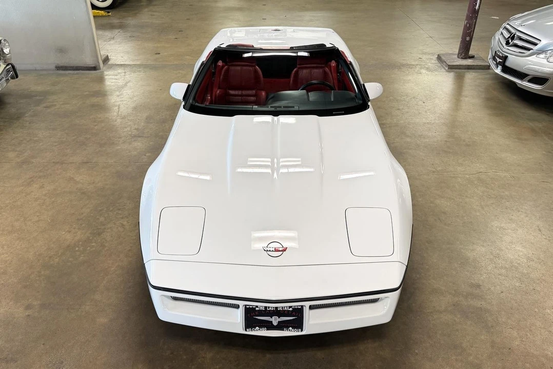 1990 Chevrolet Corvette C4 - Image 17 of 31