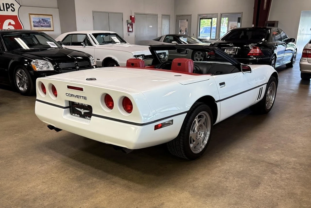 1990 Chevrolet Corvette C4 - Image 28 of 31