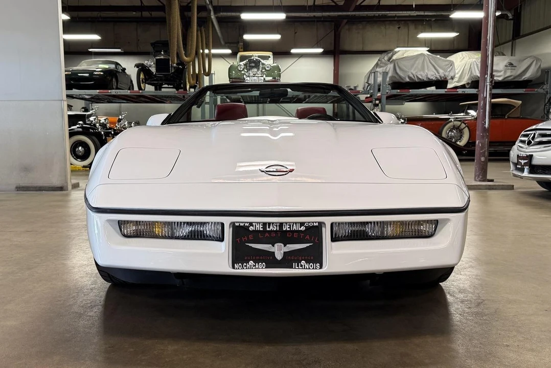 1990 Chevrolet Corvette C4 - Image 2 of 31