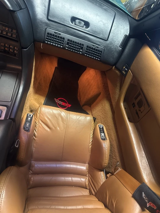 1990 Chevrolet Corvette C4 - Image 19 of 20