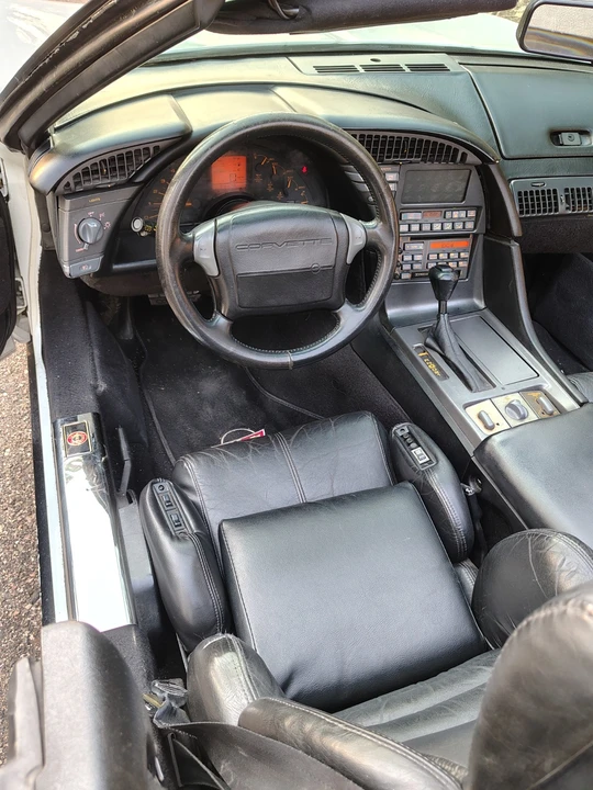1990 Chevrolet Corvette C4 - Image 13 of 20