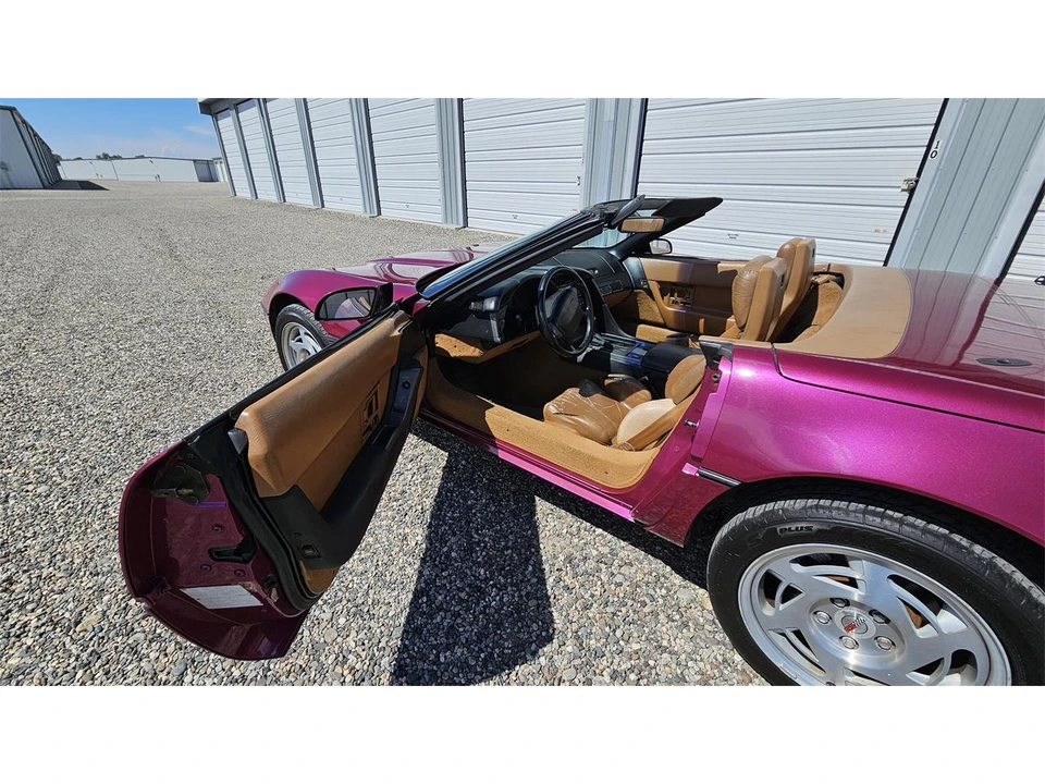 1990 Chevrolet Corvette C4 - Image 21 of 31