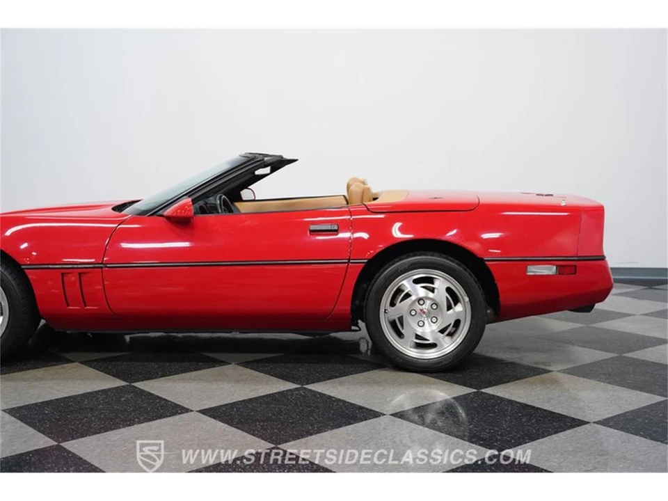 1990 Chevrolet Corvette C4 - Image 23 of 31