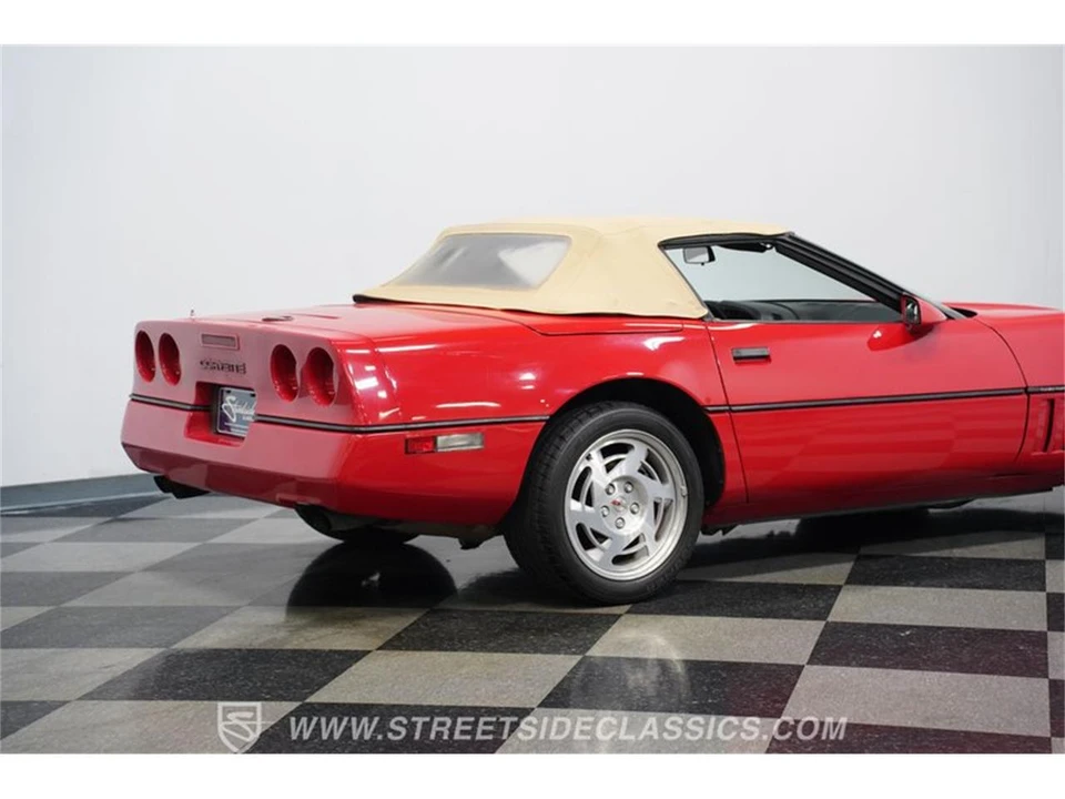 1990 Chevrolet Corvette C4 - Image 25 of 31