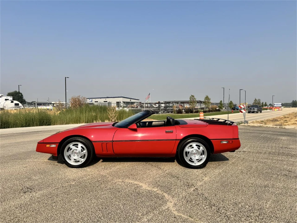 1990 Chevrolet Corvette C4 - Image 12 of 18