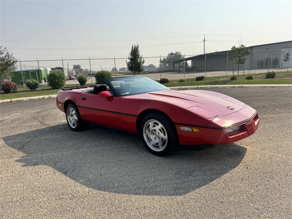 1990 Chevrolet Corvette C4 - Image 13 of 18