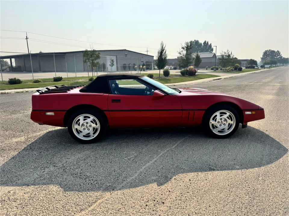 1990 Chevrolet Corvette C4 - Image 5 of 18