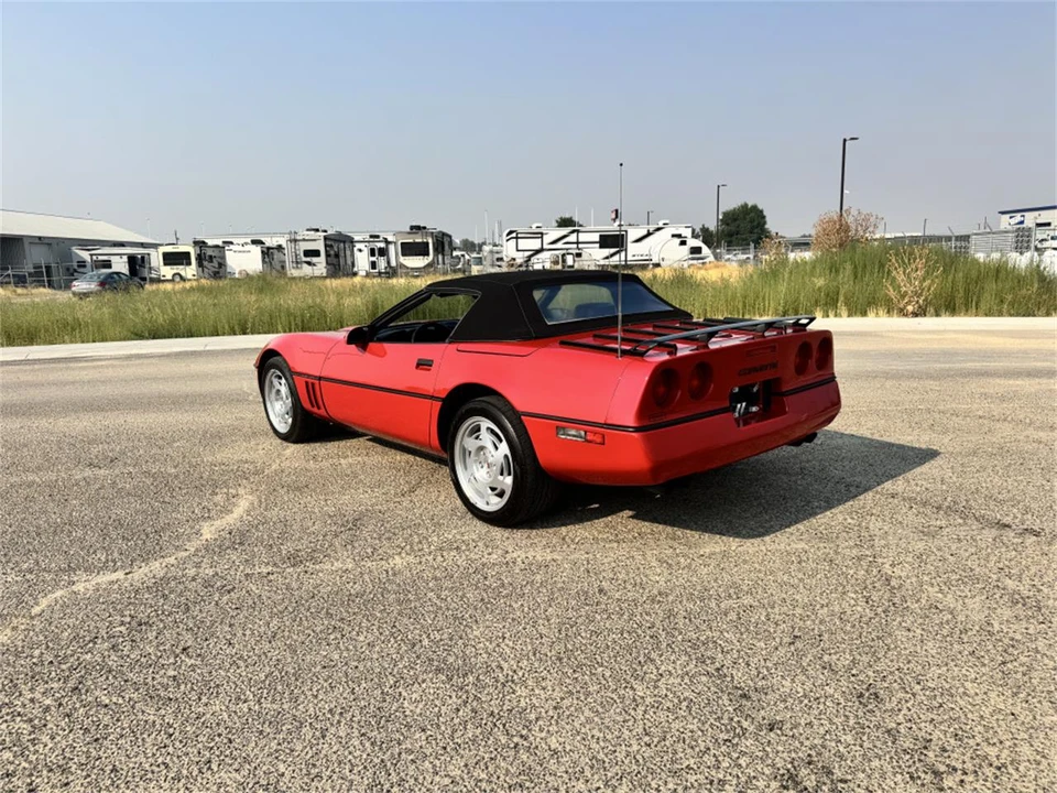 1990 Chevrolet Corvette C4 - Image 2 of 18